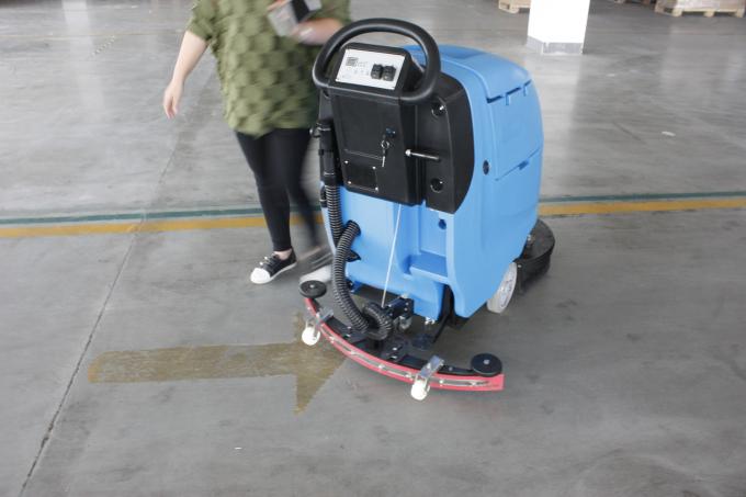 Machine compacte automatique d'épurateur de plancher avec les injecteurs multiples de l'eau 0