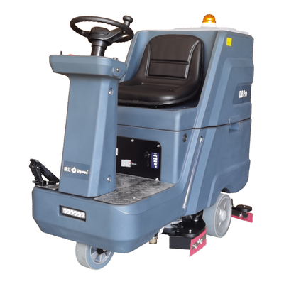 Puissante grande surface de conduite sur le nettoyeur 660 mm Largeur de nettoyage 10° Gradabilité Efficacité de travail 3800m2/h Degré de vide 160mbar